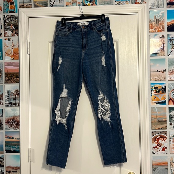 Hollister curvy high rise mom jean - Picture 1 of 3